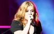 Video: Kelly Clarkson Bawakan Secara Perdana Single 'You Still Won't Know What It's Like'