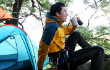 Hyun Bin Nikmati Kemah di Pohon dalam Iklan Outdoor