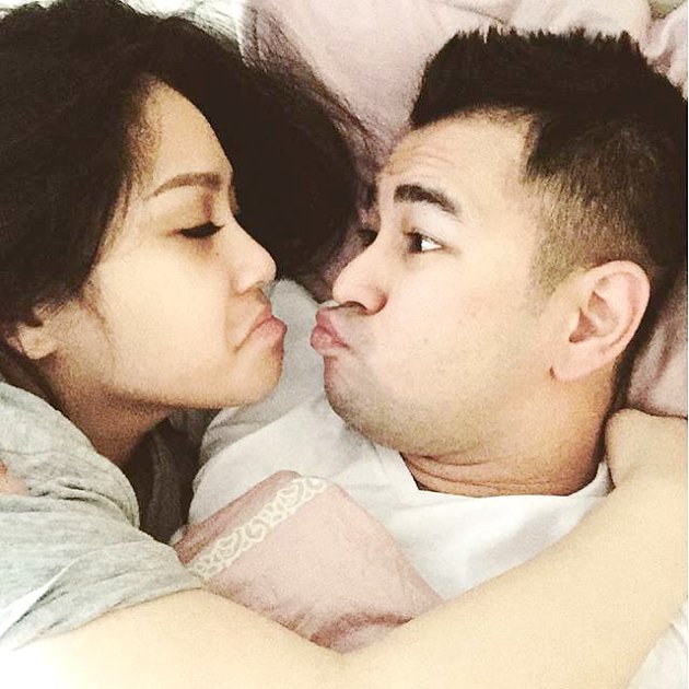 Raffi Ahmad dan Nagita Mesra di Ranjang, Fans Jadi Iri 