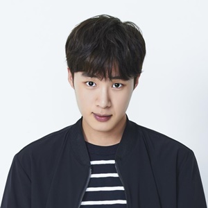 Kim Dong Hee Profile Photo