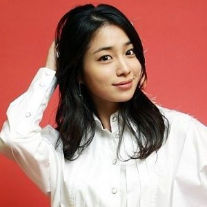 Lee Min Jung Profile Photo