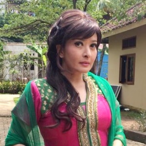 Yana Zein: Berita, Foto, Video, Lirik, Biodata | WowKeren